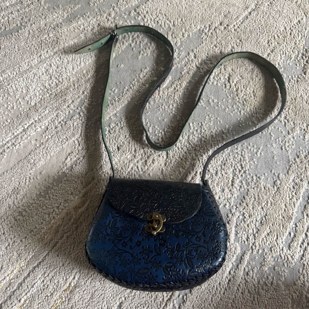 Vintage hand tooled floral blue leather bag purse crossbody small